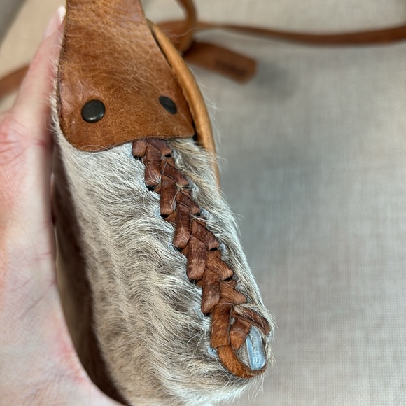 Handcrafted mohair crossbody bag - Picture 3 of 9